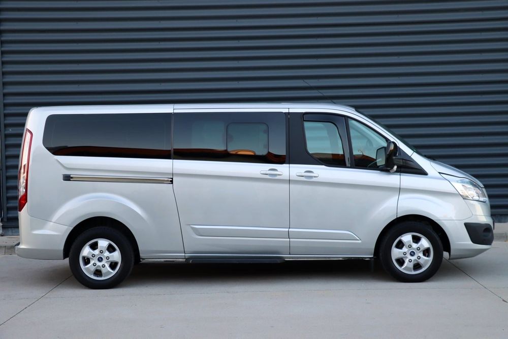 Ford Transit Custom Ford Transit Custom 9 locuri E5 Camera Clima față spate Pilot