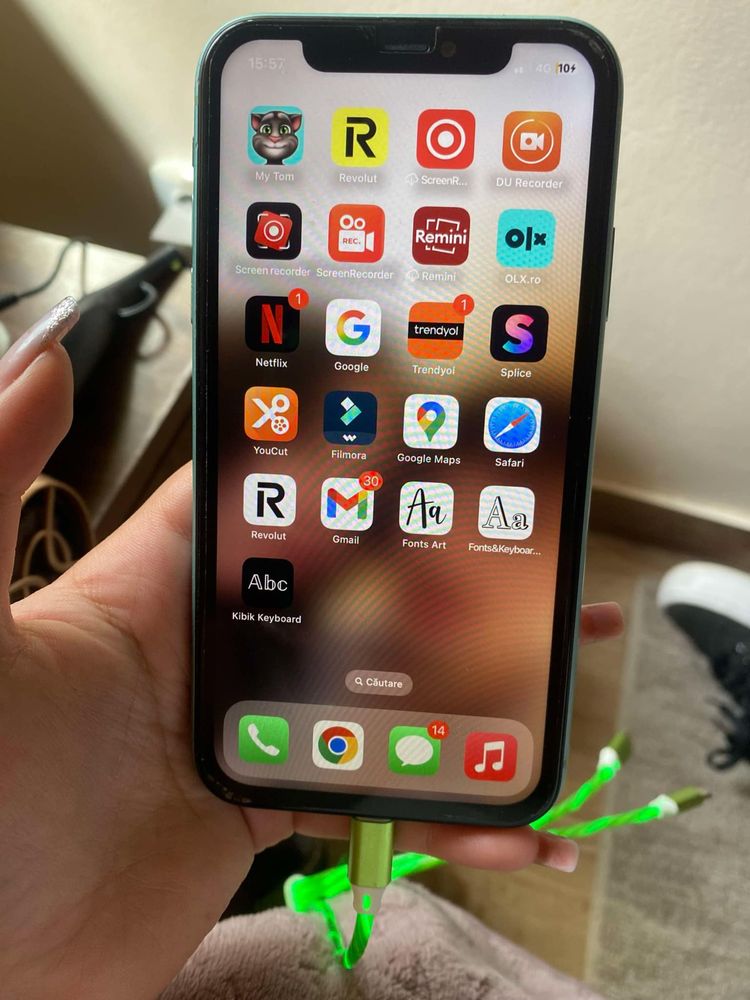 Iphone 11 simplu in stare buna