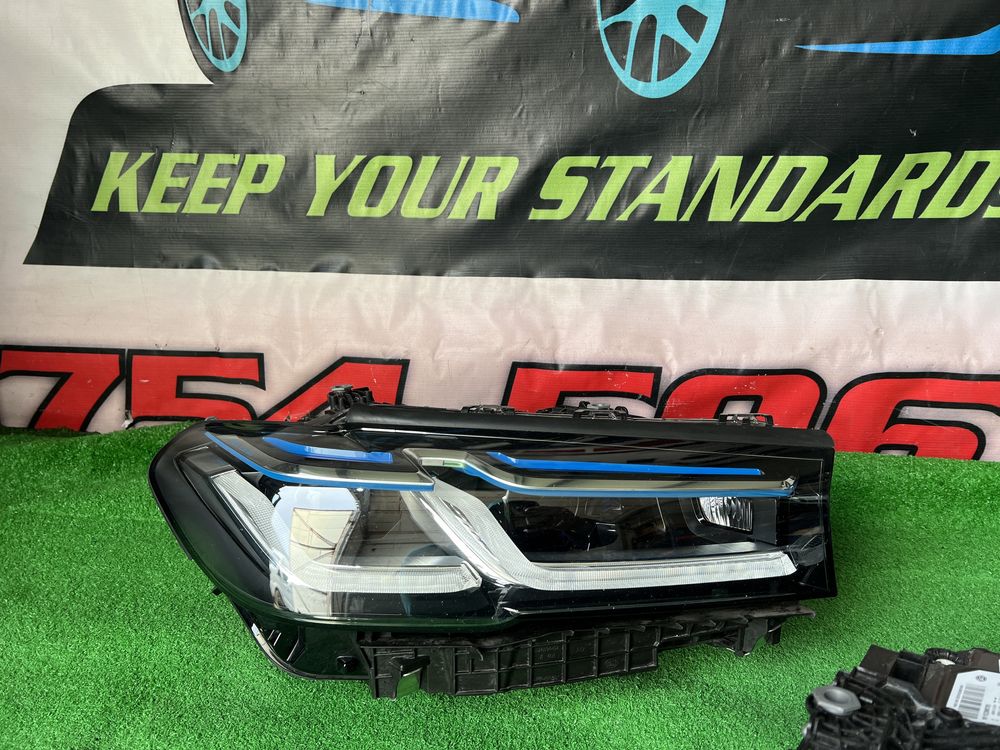 Bmw Seria 5 G30 G31 Facelift Set Faruri Laser Far stanga-dreapta