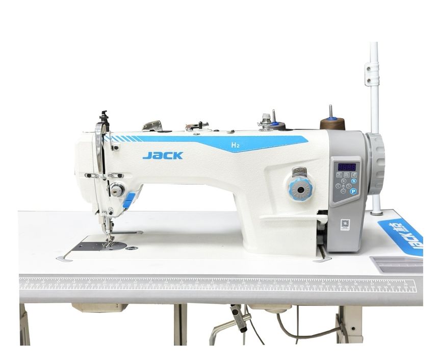 Продам абсолютно новую швейную машинку