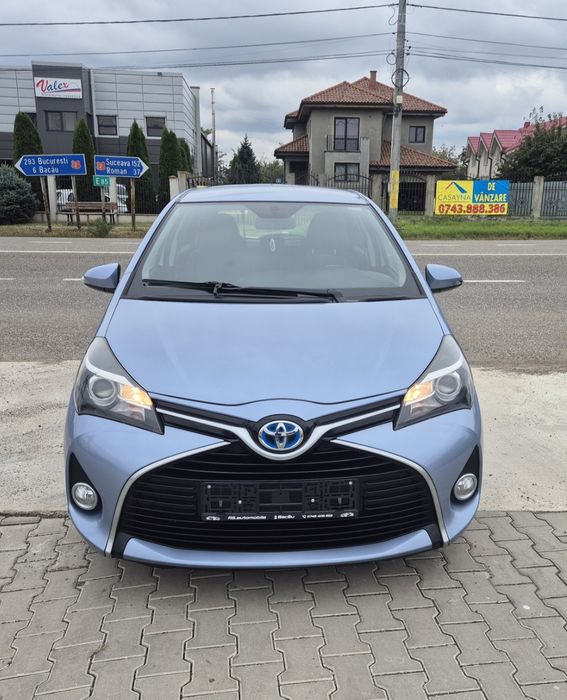 TOYOTA YARIS 1.5 BENZINA HYBRID / 2015 / EURO 6 / Navigatie / Camera /