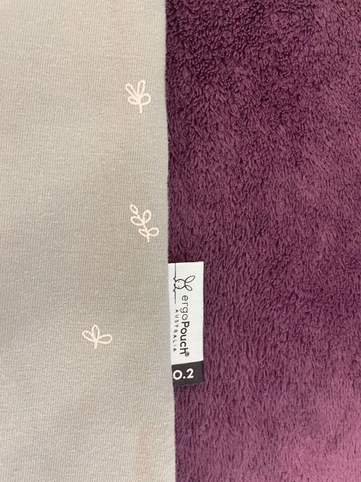 Sac de dormit bebelus Ergo Pouch 0.2 tog 8-24 luni