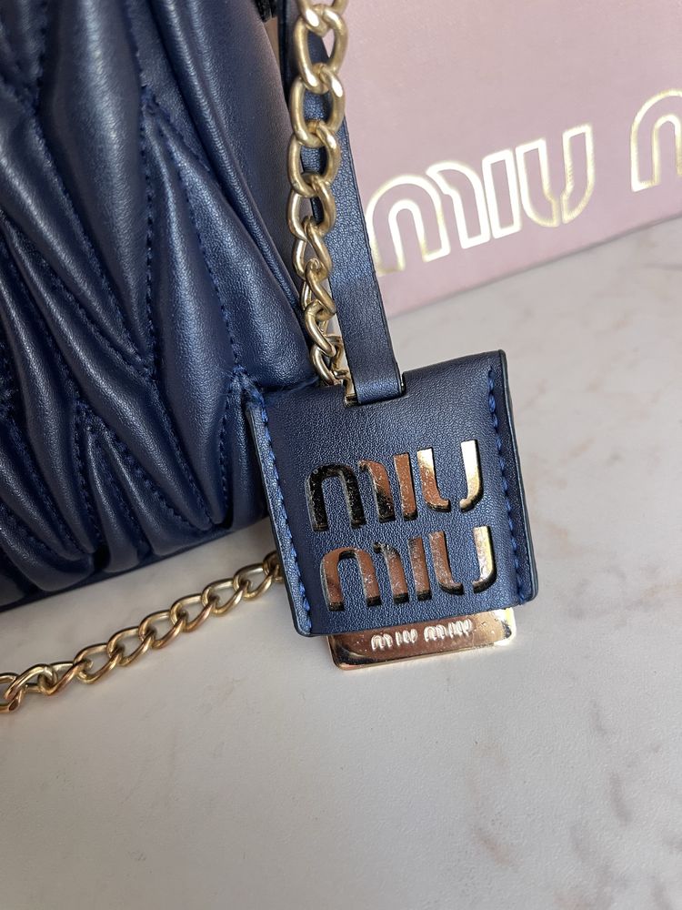 Miu Miu matelasse тъмносиня