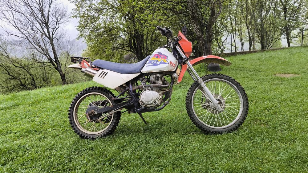 Vând cross motor 200