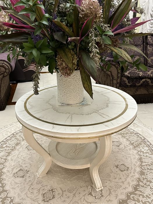 Столовый комплект мебели из дерева