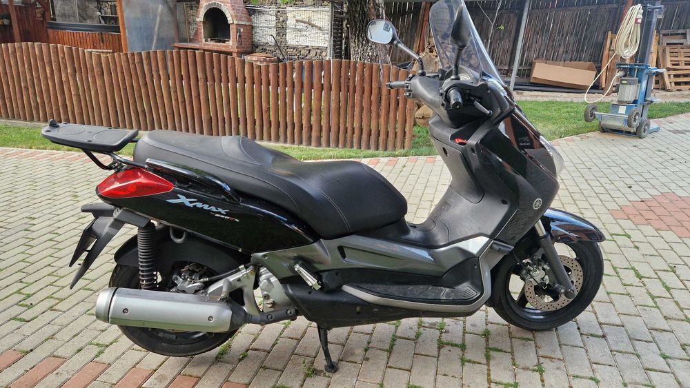 Yamaha x-max 250