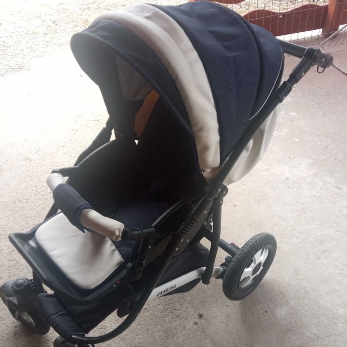 Căruț bebeluși,in stare bună..