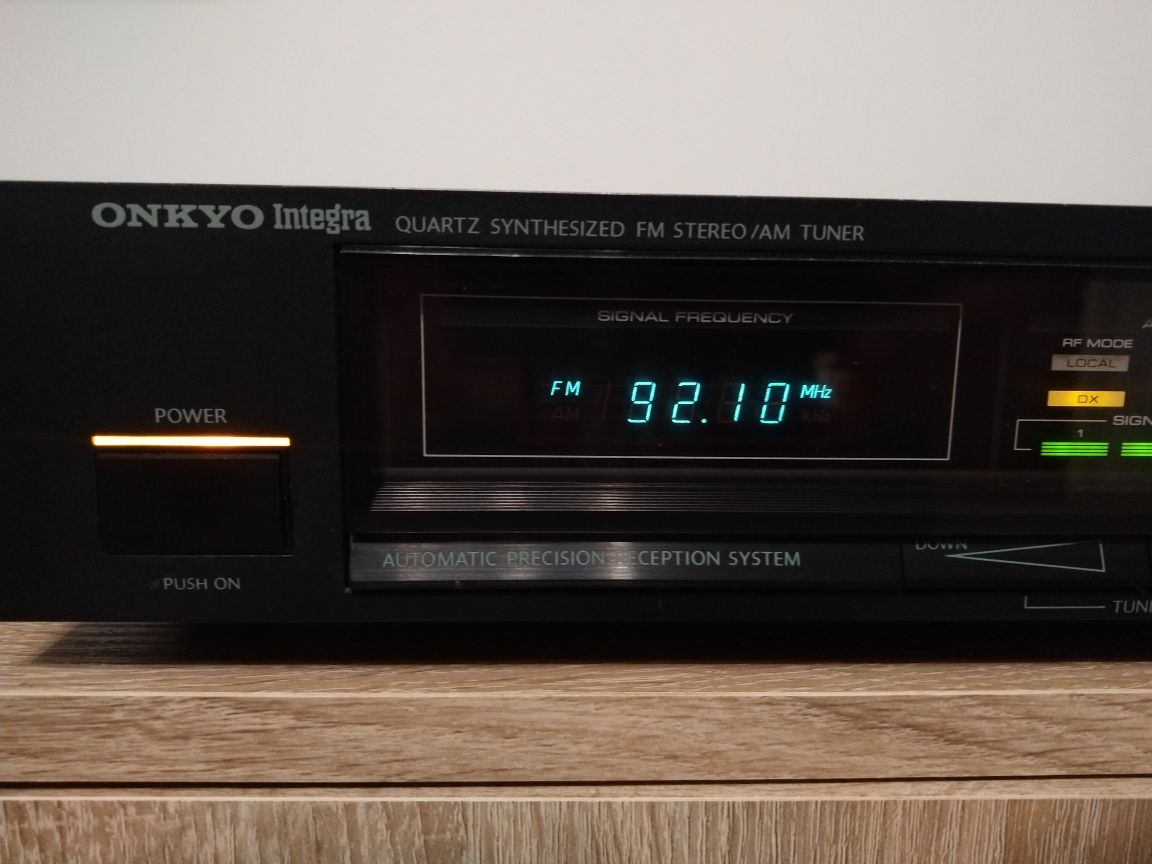 Radio Onkyo Integra T4057