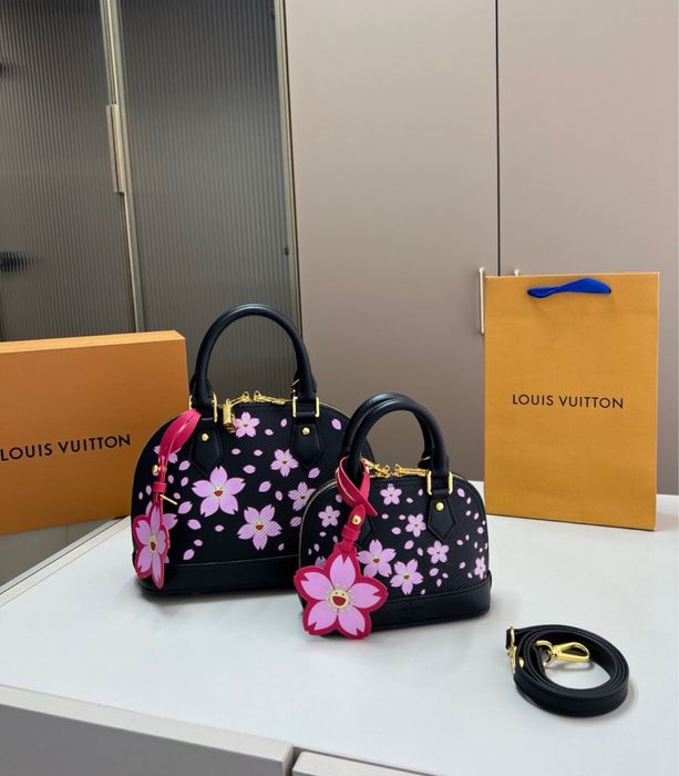 Geanta Louis vuitton muraki alma pe stoc