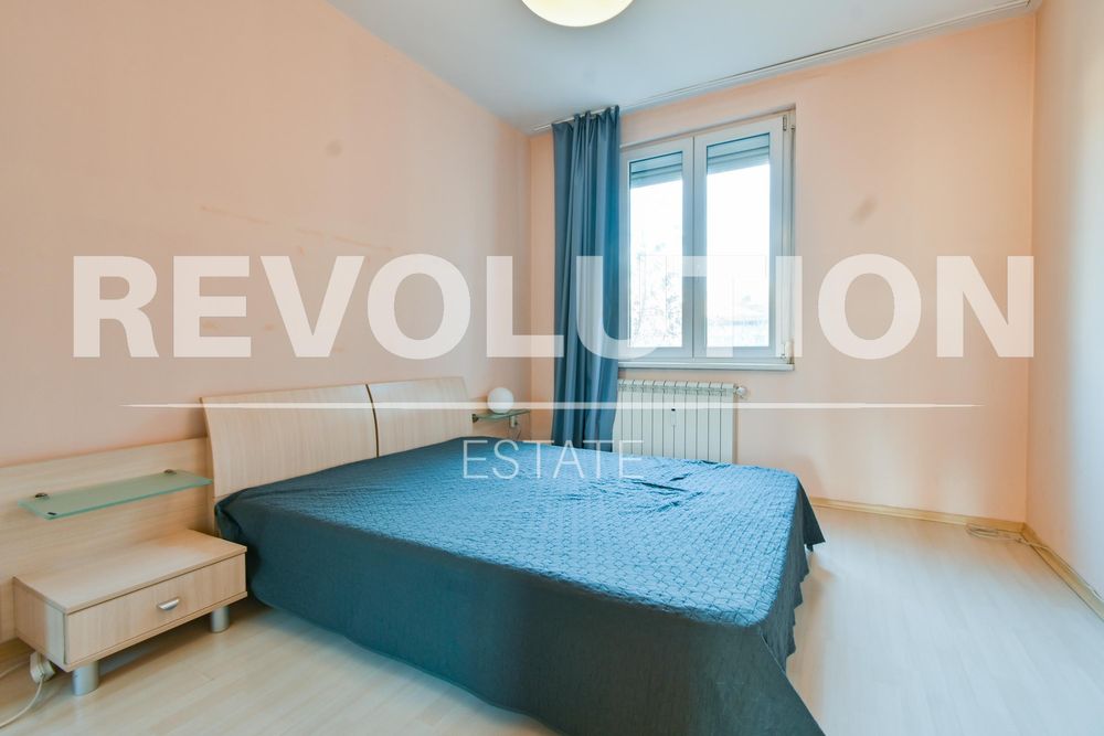 Дава се под наем Двустаен апартамент в София, Център - 75 кв.м за 900 € - Снимка #5