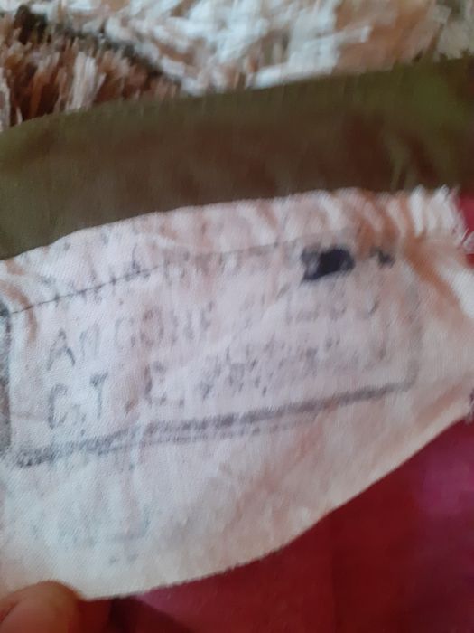 Costum militar gros.