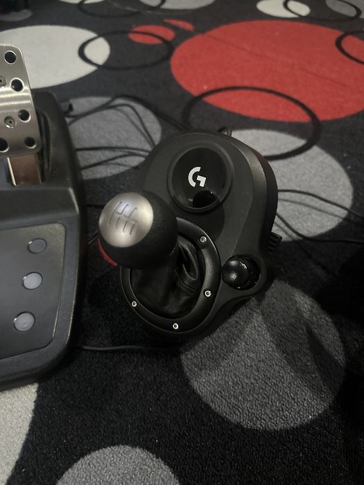 Volan Logitech G923 (XBOX)+ Schimbator logitech