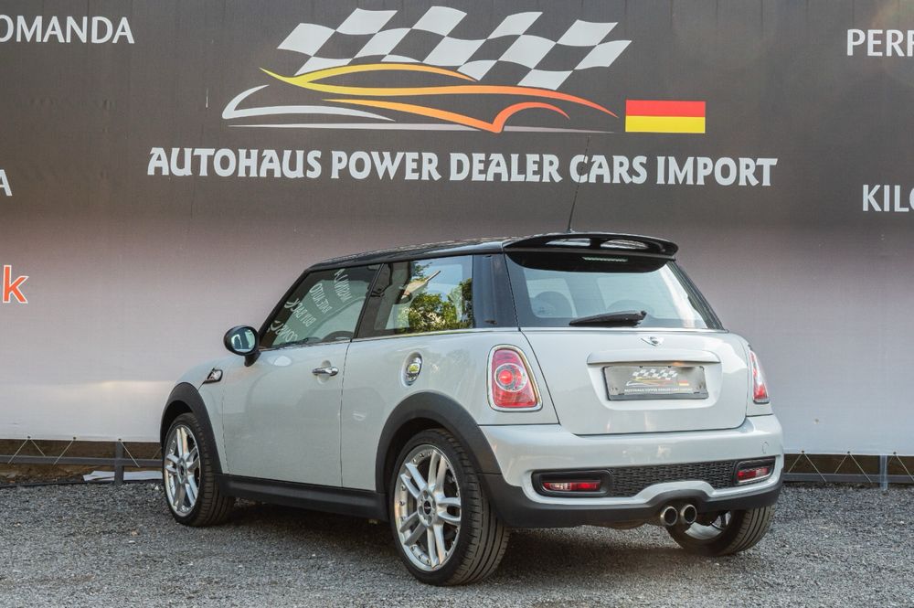 Mini Cooper S - xenon- credit auto - rate - senzori - scaune incalzite