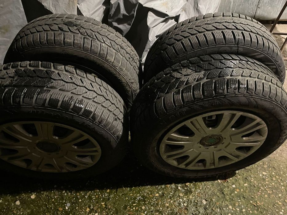 Cauciuri de iarna plus jentii tabla