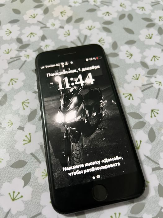 Iphone ES 64гб продается