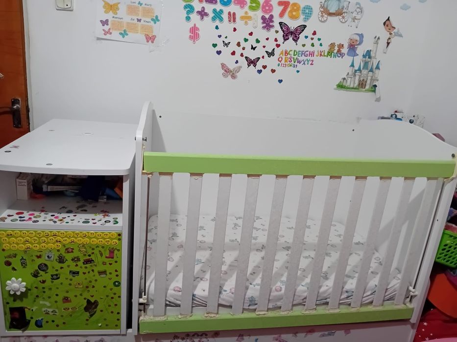 Pătuț copil transformabil de la bebeluș la junior