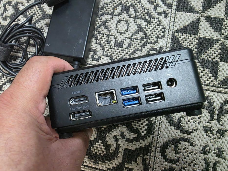 Mini PC / Barebone MSI Cubi B183 - Intel Celeron 5205u - gen 10