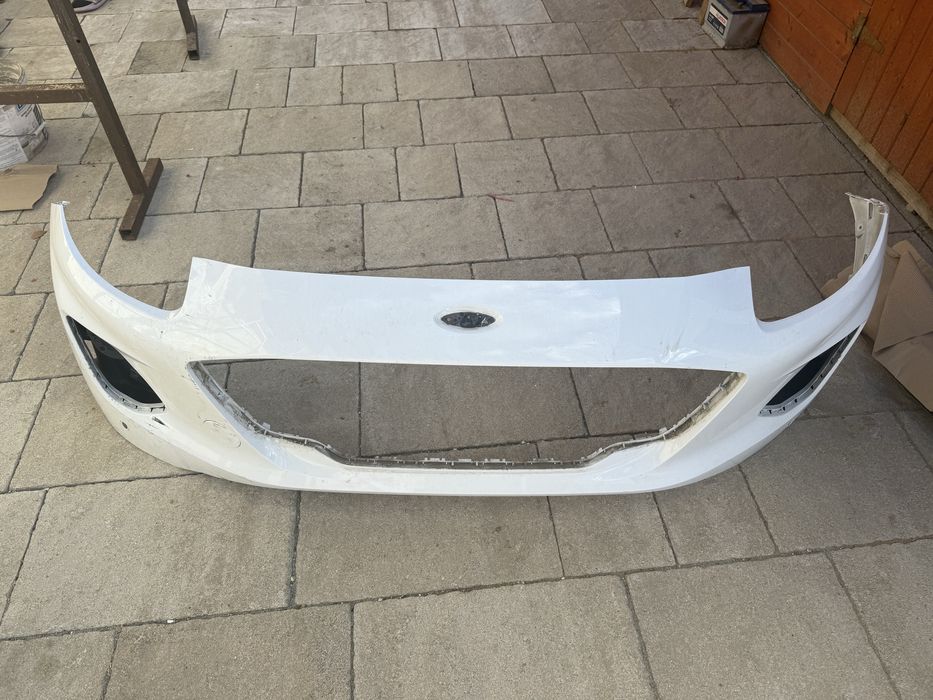 Bara/spoiler fata Ford Puma