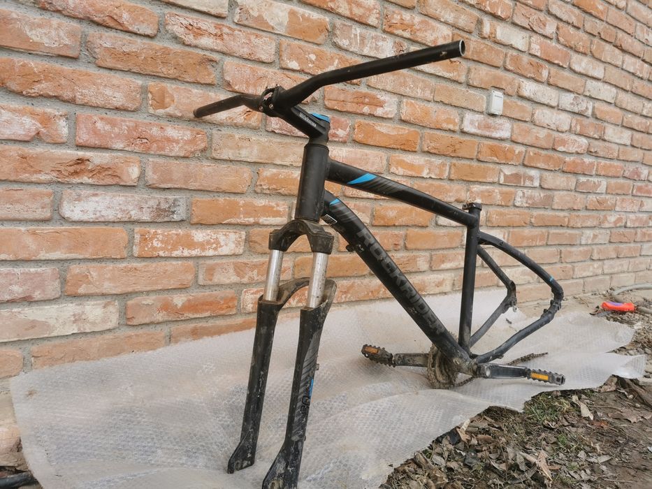 Vând cadru bicicleta aluminiu