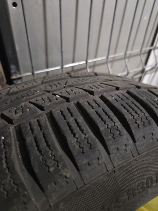 Anvelope iarna 215 60 16