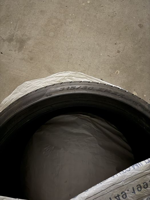 285/35/22 315/30/22 Pirelli pzero vara