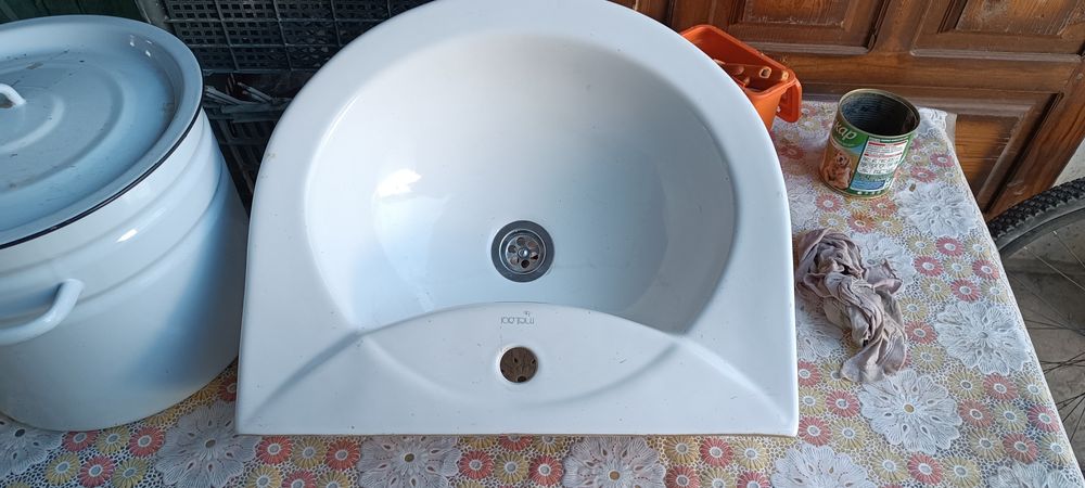 Продам раковину срочно