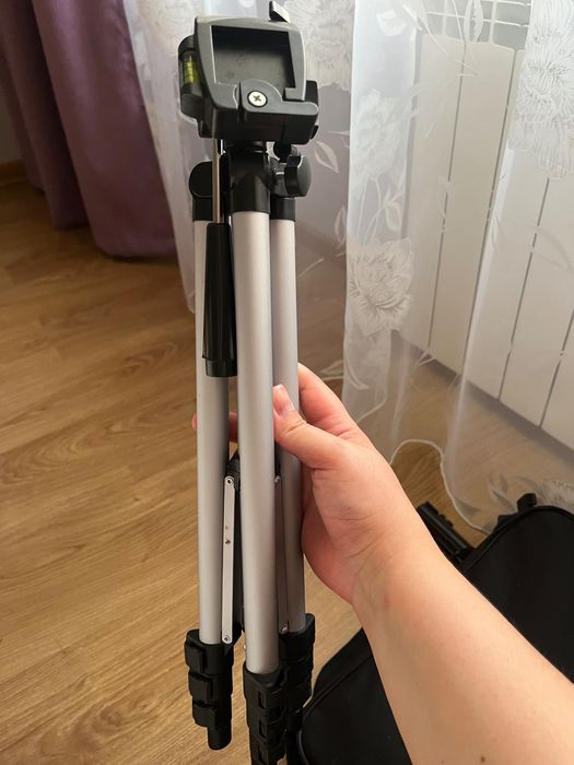 Штатив для фотоаппарата в чехле