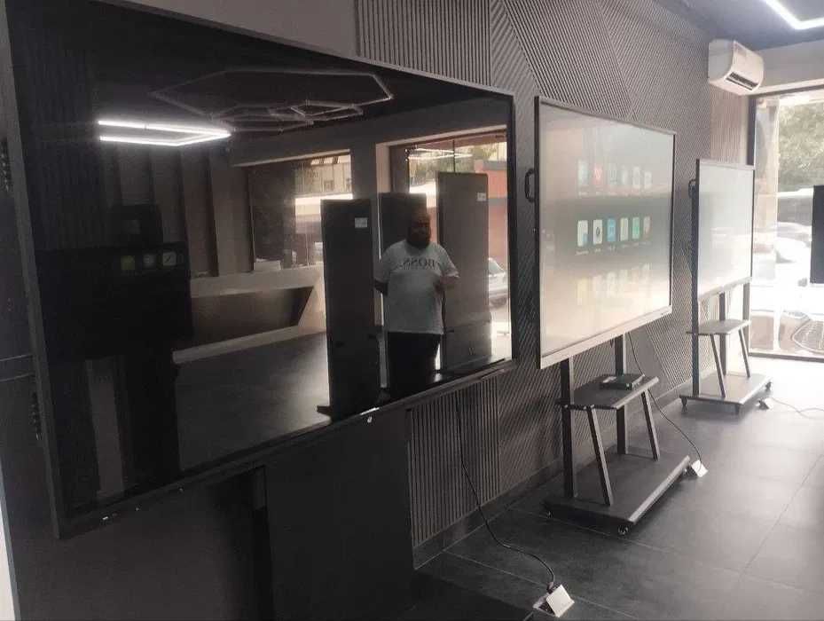 Интерактивная сенсорная доска 4K core i5-8GB/256GB Роликовый Кронштейн