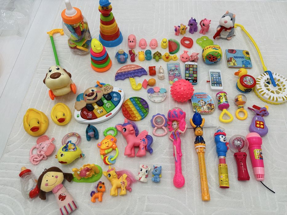 Лот бебешки играчки
