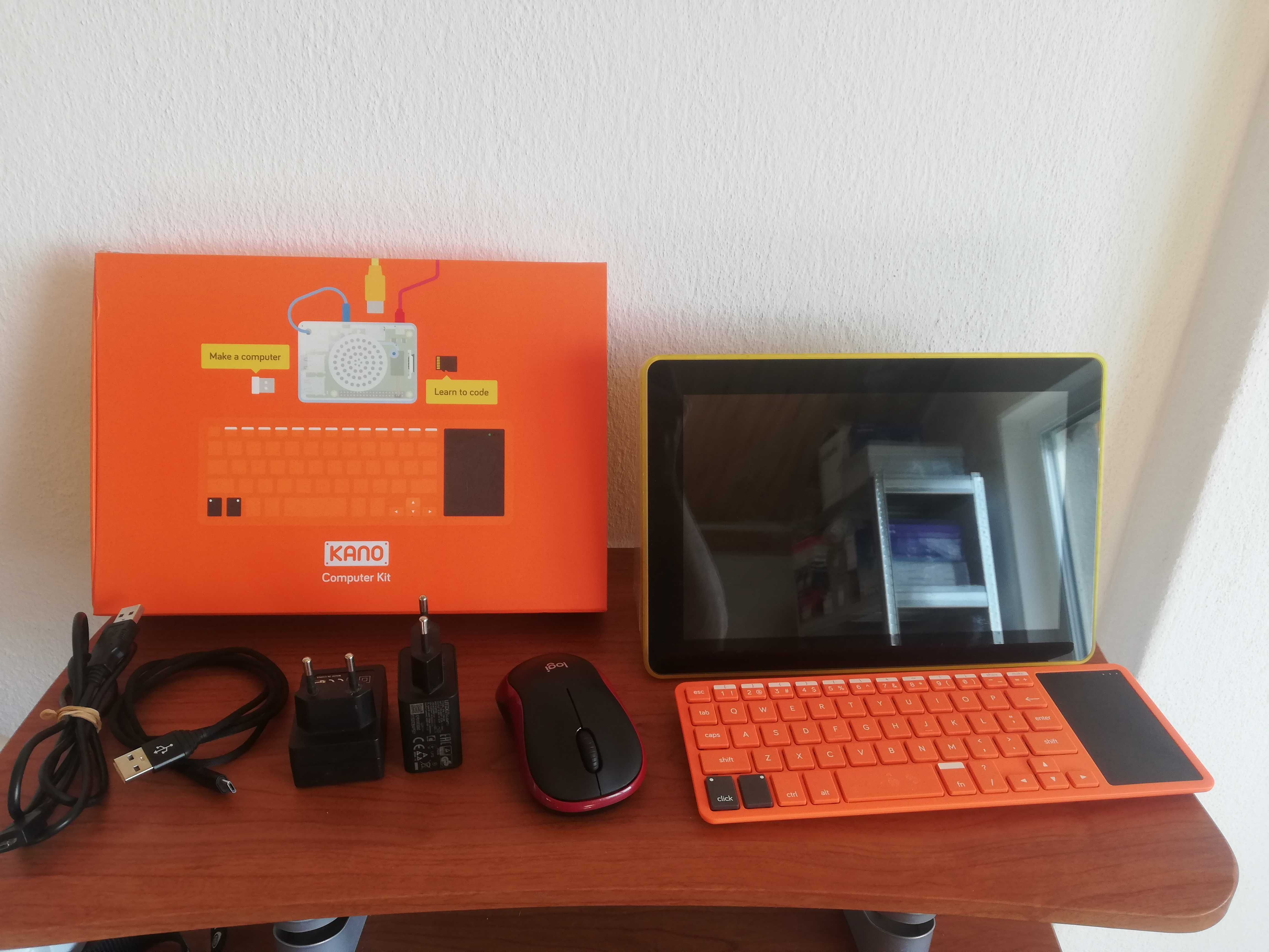 Kano Computer kit Raspberry Pi 3B+ mini computer