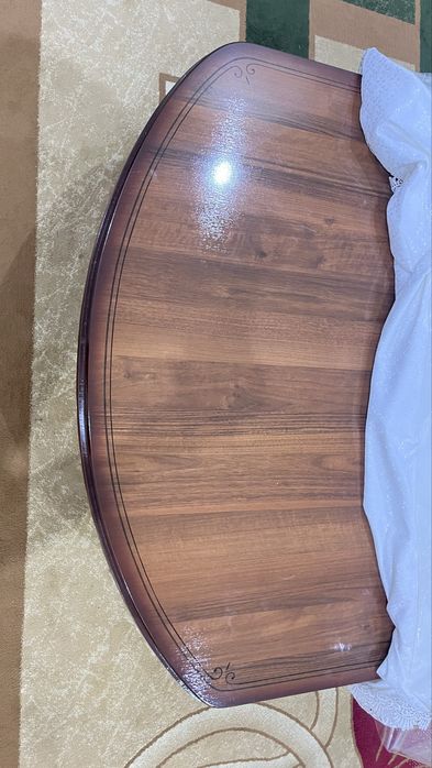 Продам стол в хорошем состояние