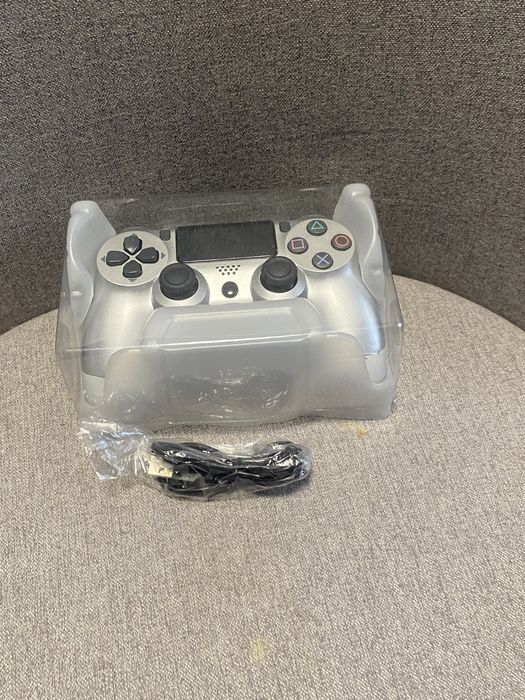 !!!НОВ!!! Контролер за ps4 плейстейшан4 идва с зарядно.