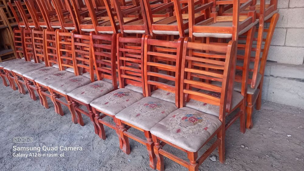 Stol stul sotiladi yangidek