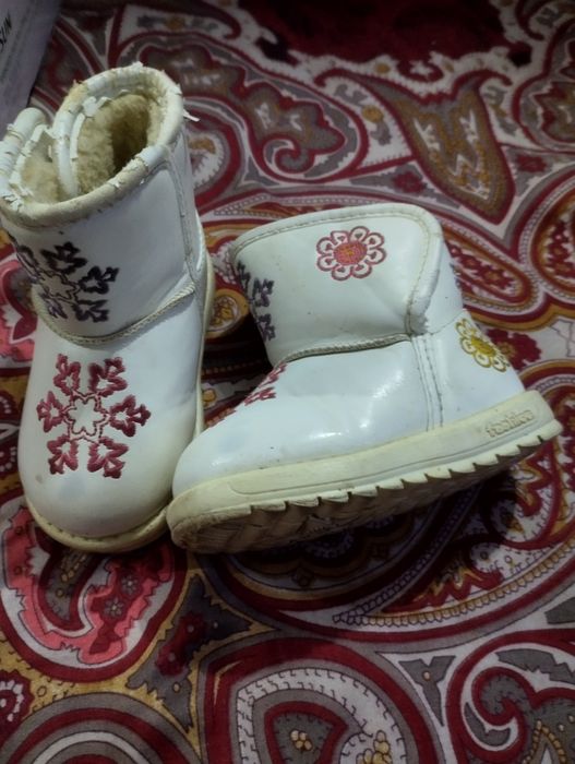 Продам в детскую обувь