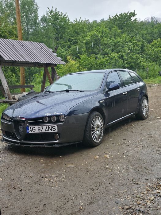 Vând Alfa Romeo 159