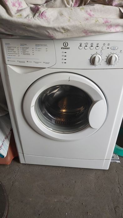 Срочно!!! Продам стиральную машину,автомат на запчасти.