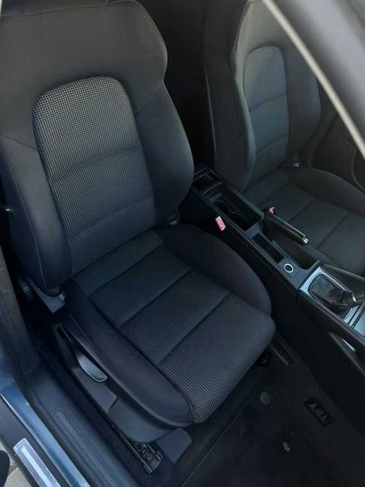 Vând Audi A3 2.0 TDI Sportback DPF Ambition