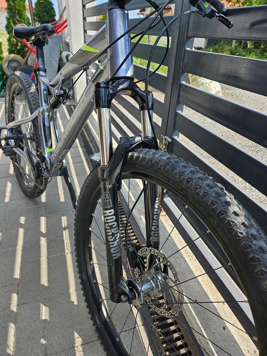 Vând bicicletă Rockrider ST900S cu GARANTIE