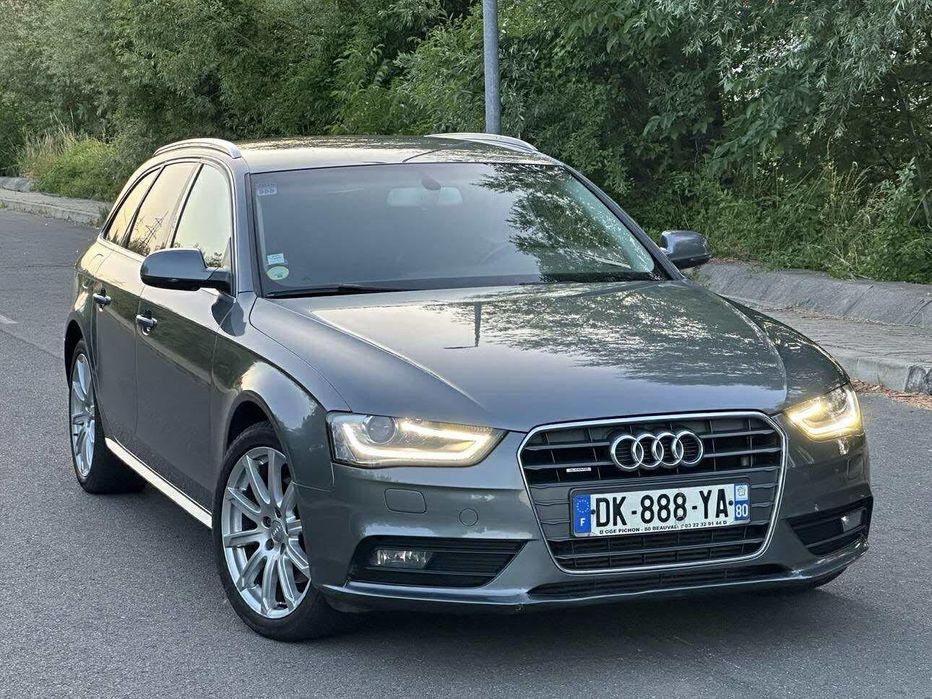 Audi A4 ~~Qattro~~S-Line