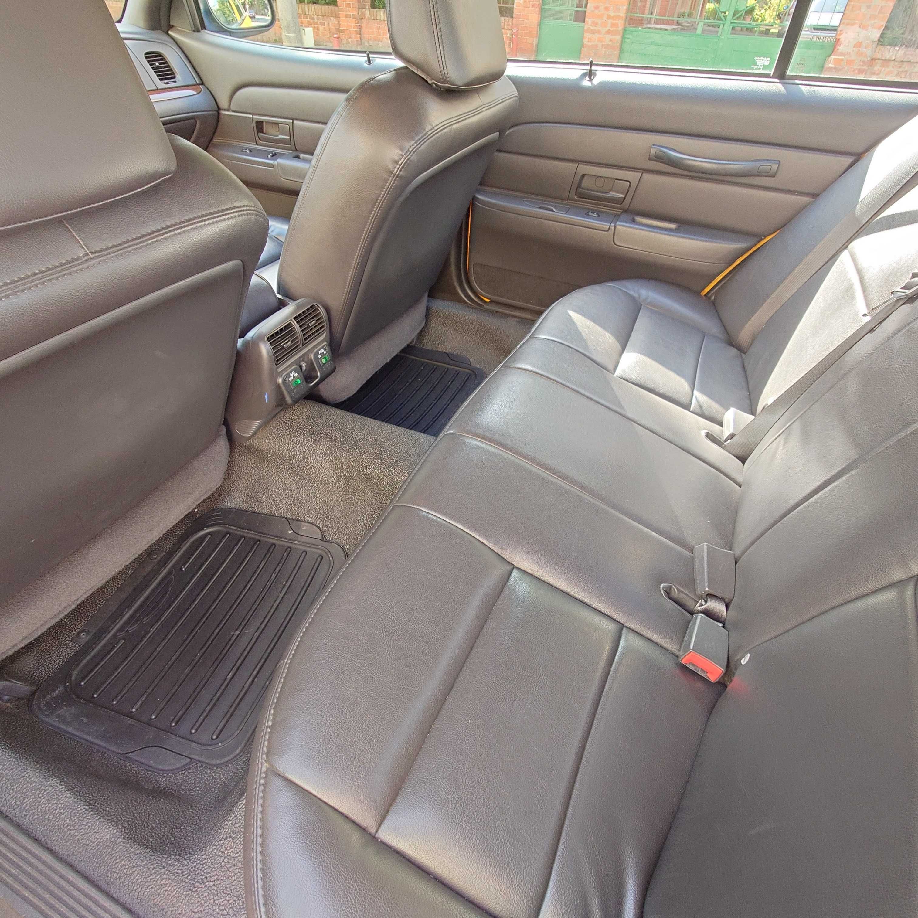 Vand FORD Crown Victoria - Model TAXI din New York City