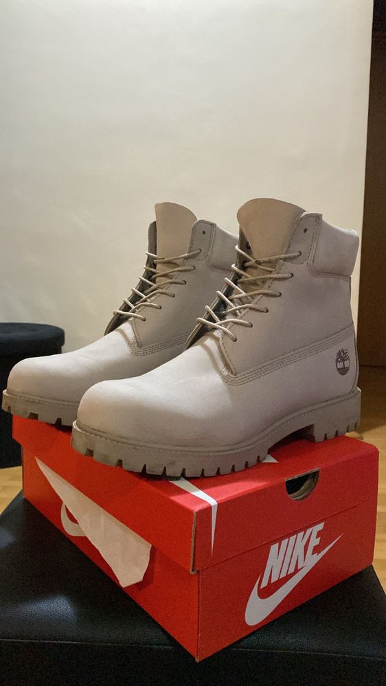 Ghete Timberland Light Grey, marimea 42