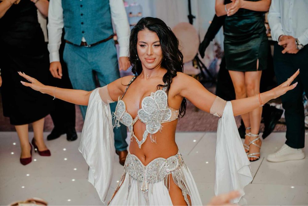 Dansatoare bellydance/ oriental