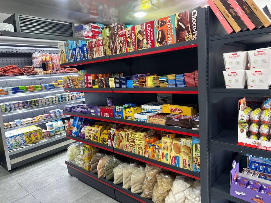 Dokon sotiladi vitrina haladilniklari bilan