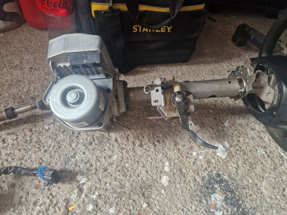 De vanzare coloana de directie Kia Ceed an 2008 in perfectă stare.