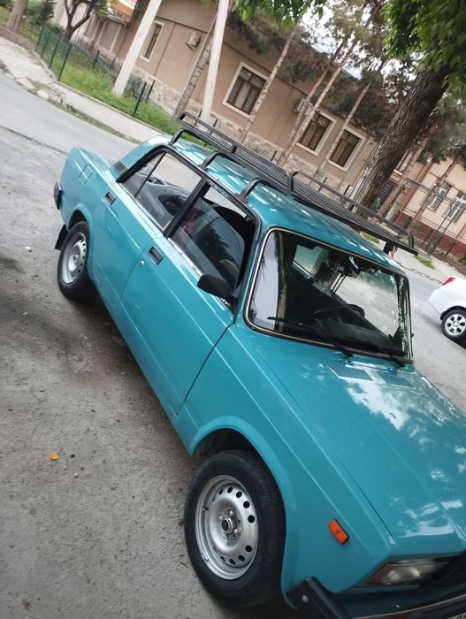 Vaz 2107 mashina sotiladi