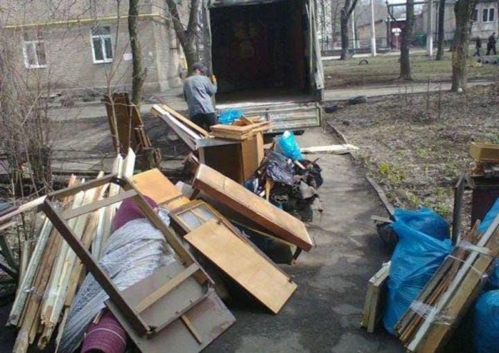 Вывоз строительных и пищевой мусора с паркинга и.т.д