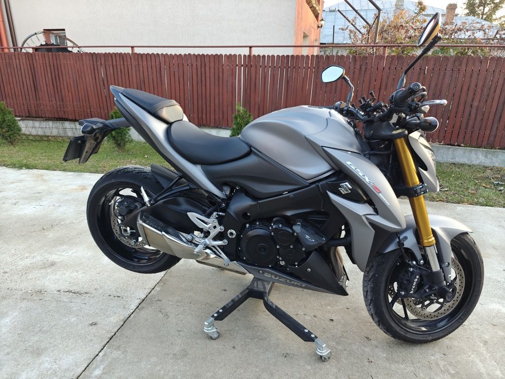 Suzuki GSX S 1000