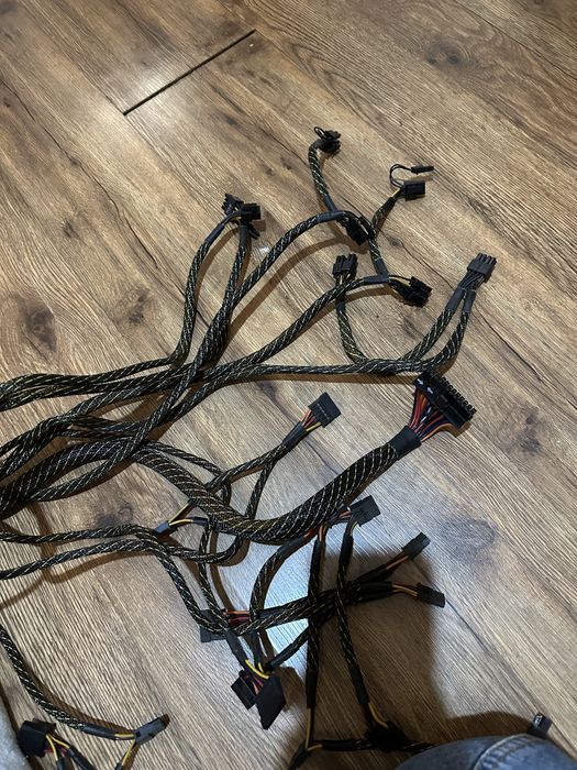 Захранване 1200 вата Raidmax cobra series 80 plus Gold