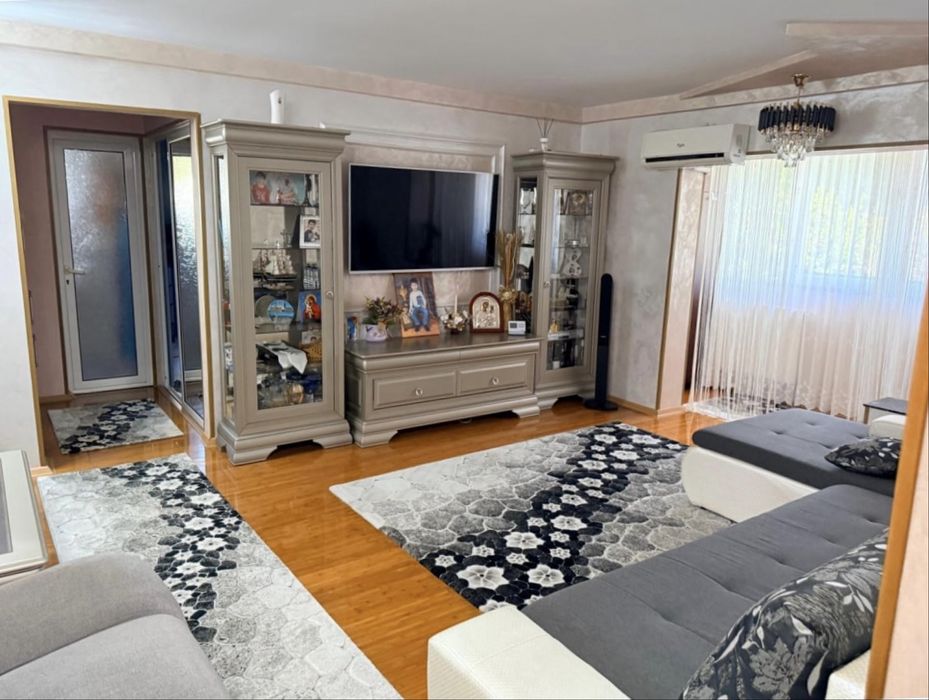 Apartament 3 camere, etajul 1, zona McDonald’s - Parcul Tineretului