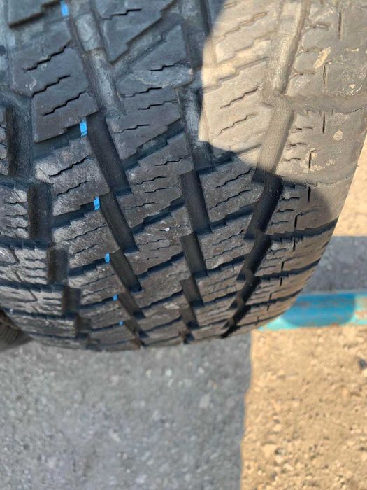 2 бр Зимни Гуми Maxis 195/60 R16 DOT 2805 грайфер 5мм ном 19